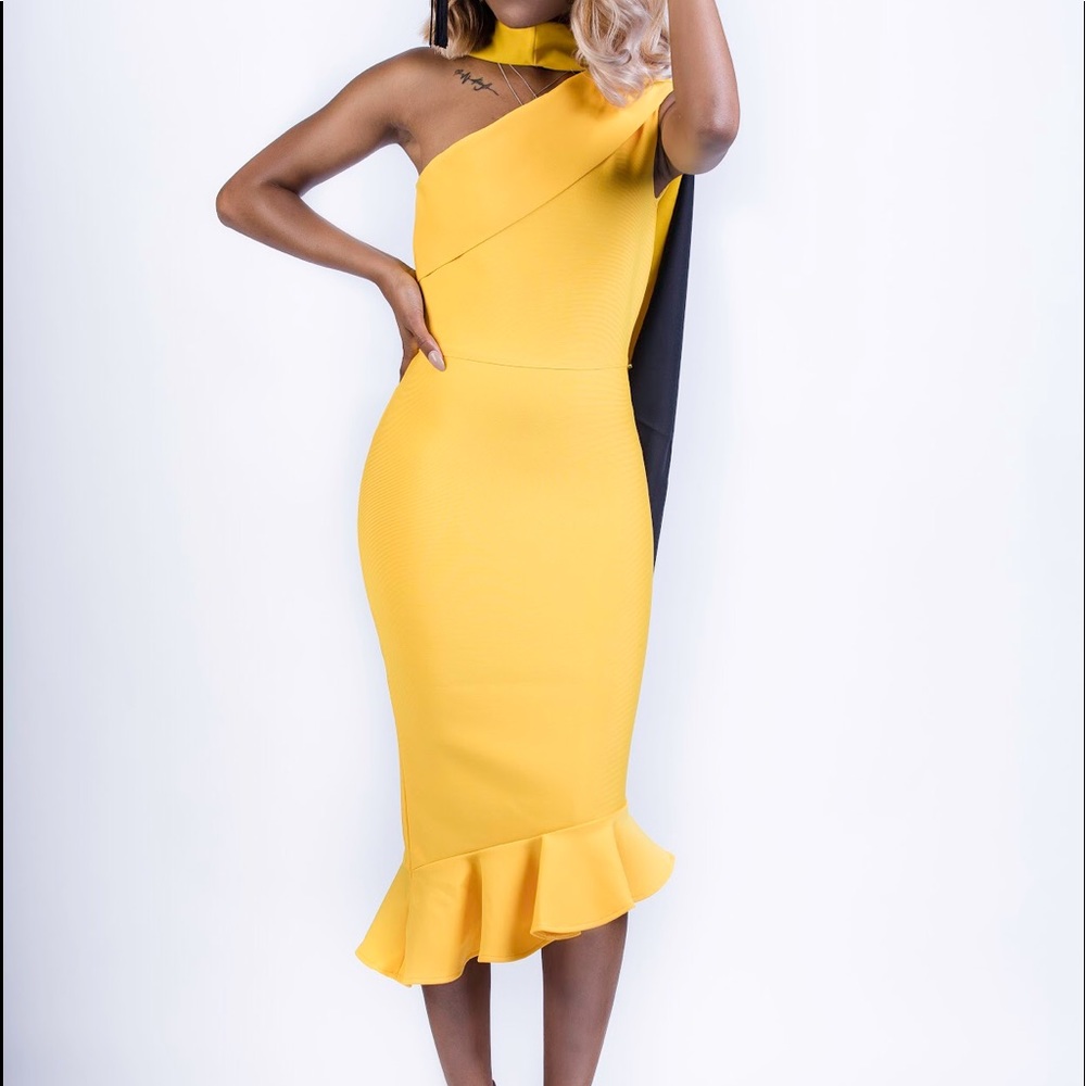 Yellow/Off Shoulder bodycon dress